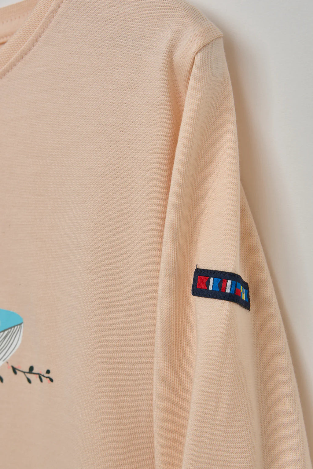 Camiseta algodón manga larga ballena y flores rosado