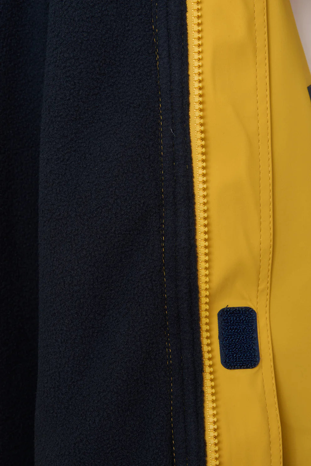 Impermeable infantil con forro polar